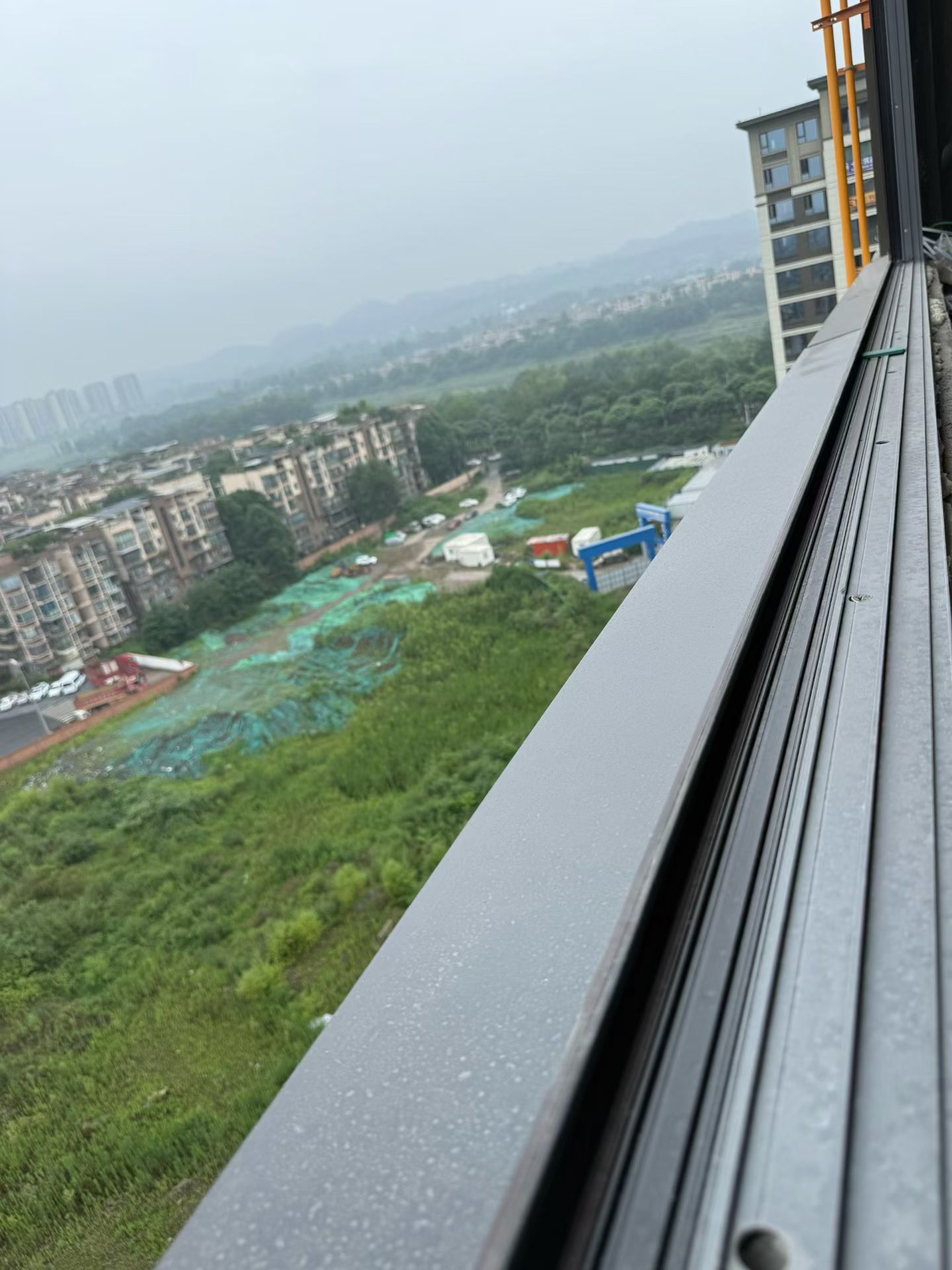 极景高性能门窗邛崃店现场实拍